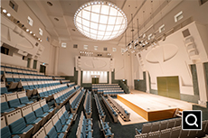 キューブホール（小ホール）
