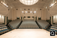 キューブホール（小ホール）