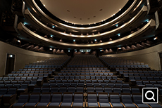 マーキーホール（中ホール）