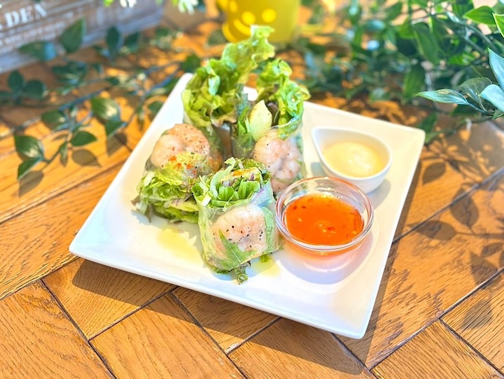 エビとアボカドの生春巻き